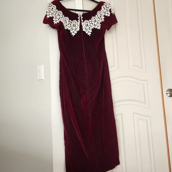 SOLD Scott McClintock Vintage Size 10 Velvet  Burgundy Formal Dress - Picture 4 of 10